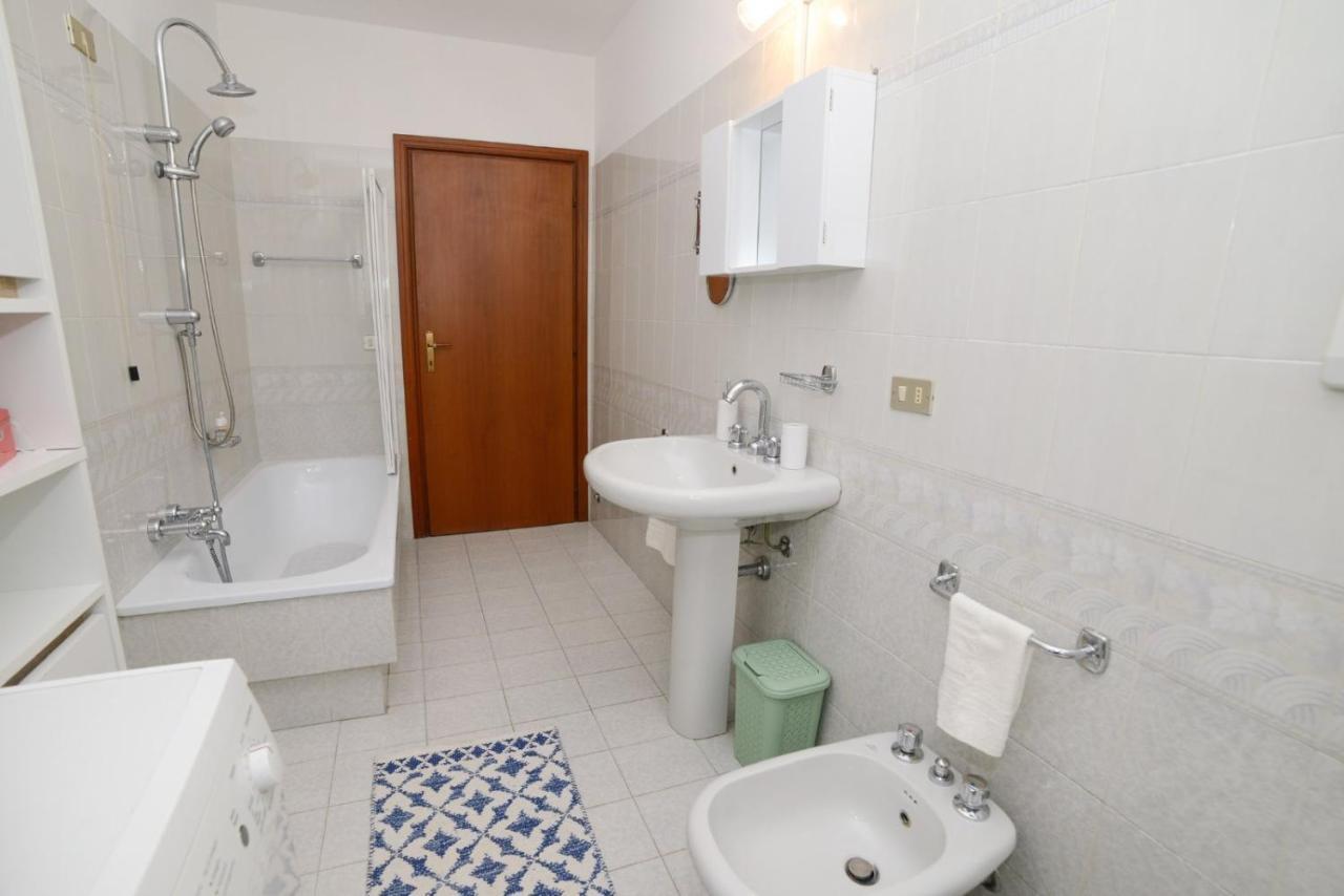 Loft Free Parking Agli Ulivi Moderno E Spazioso Пескьера-дель-Гарда Экстерьер фото